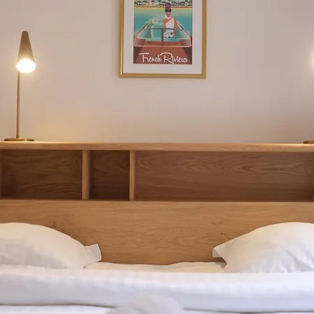 De Luxe Verveine 4p * Cannes